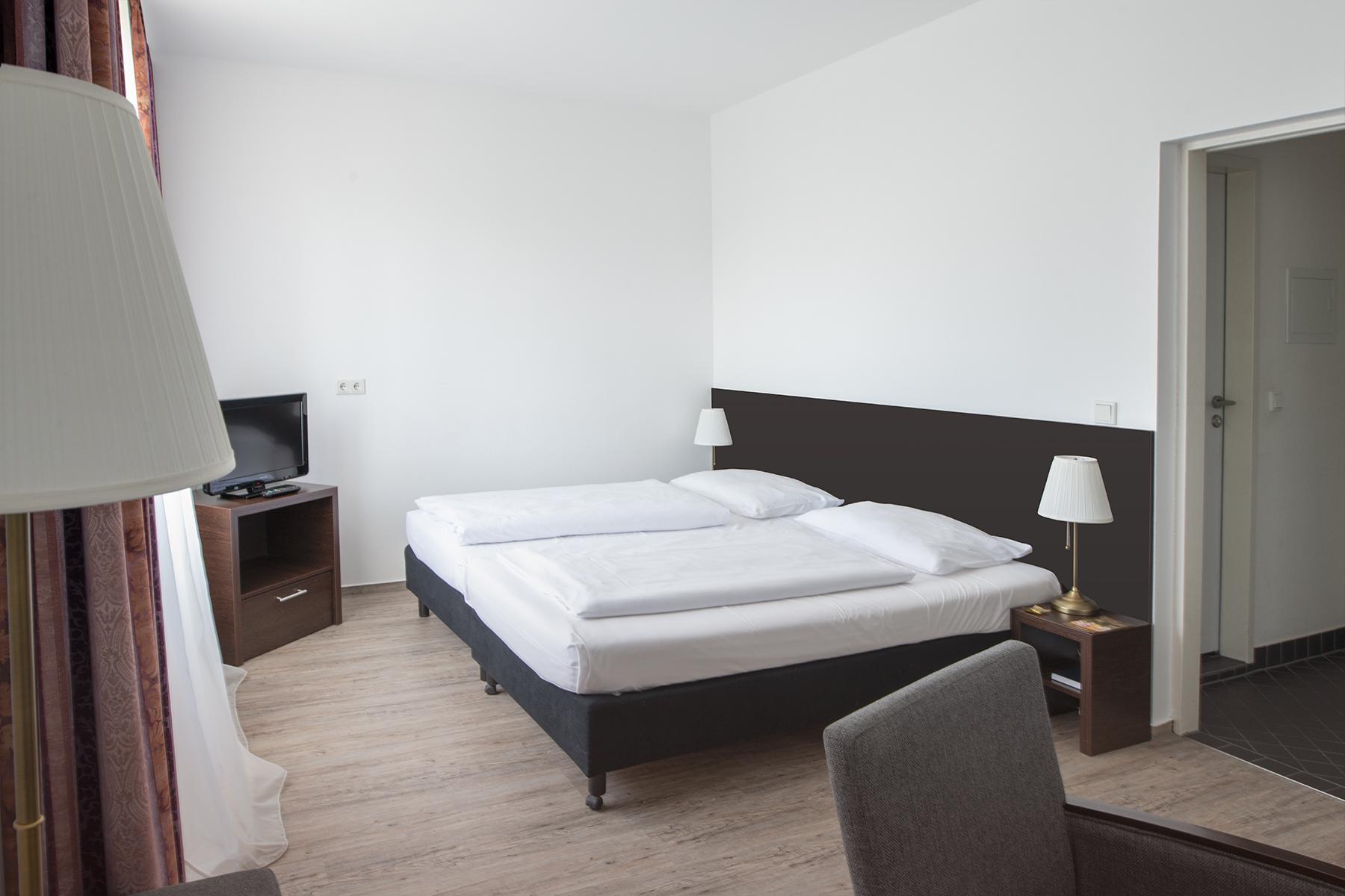 Hotel Luetzow Берлин Экстерьер фото