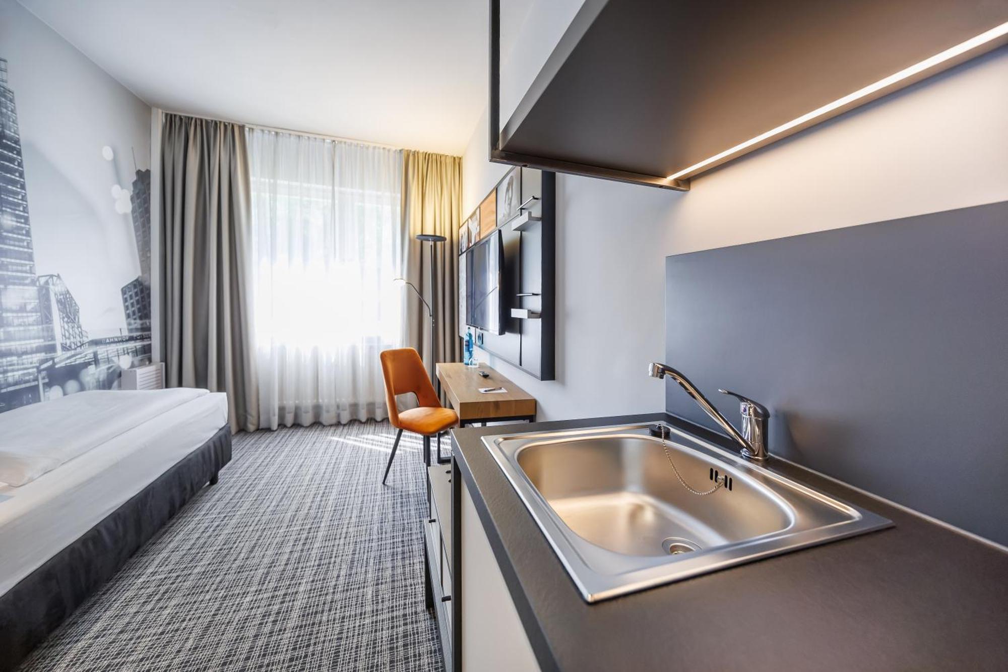 Hotel Luetzow Берлин Экстерьер фото